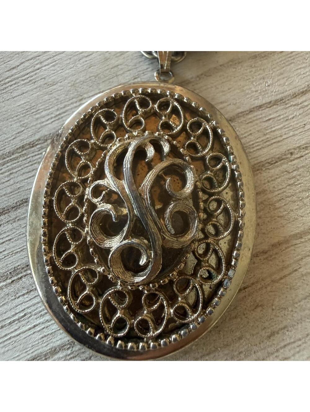 Vintage gold tone oval locket filigree statement pendant chain bold.